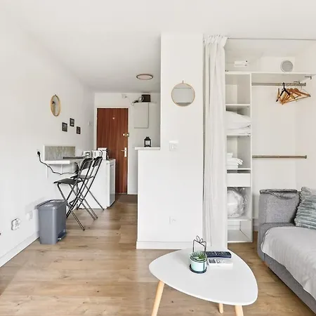 - Terrace - Private Parking & Pool Apartamento *
